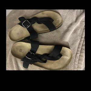 White Mountain sandals